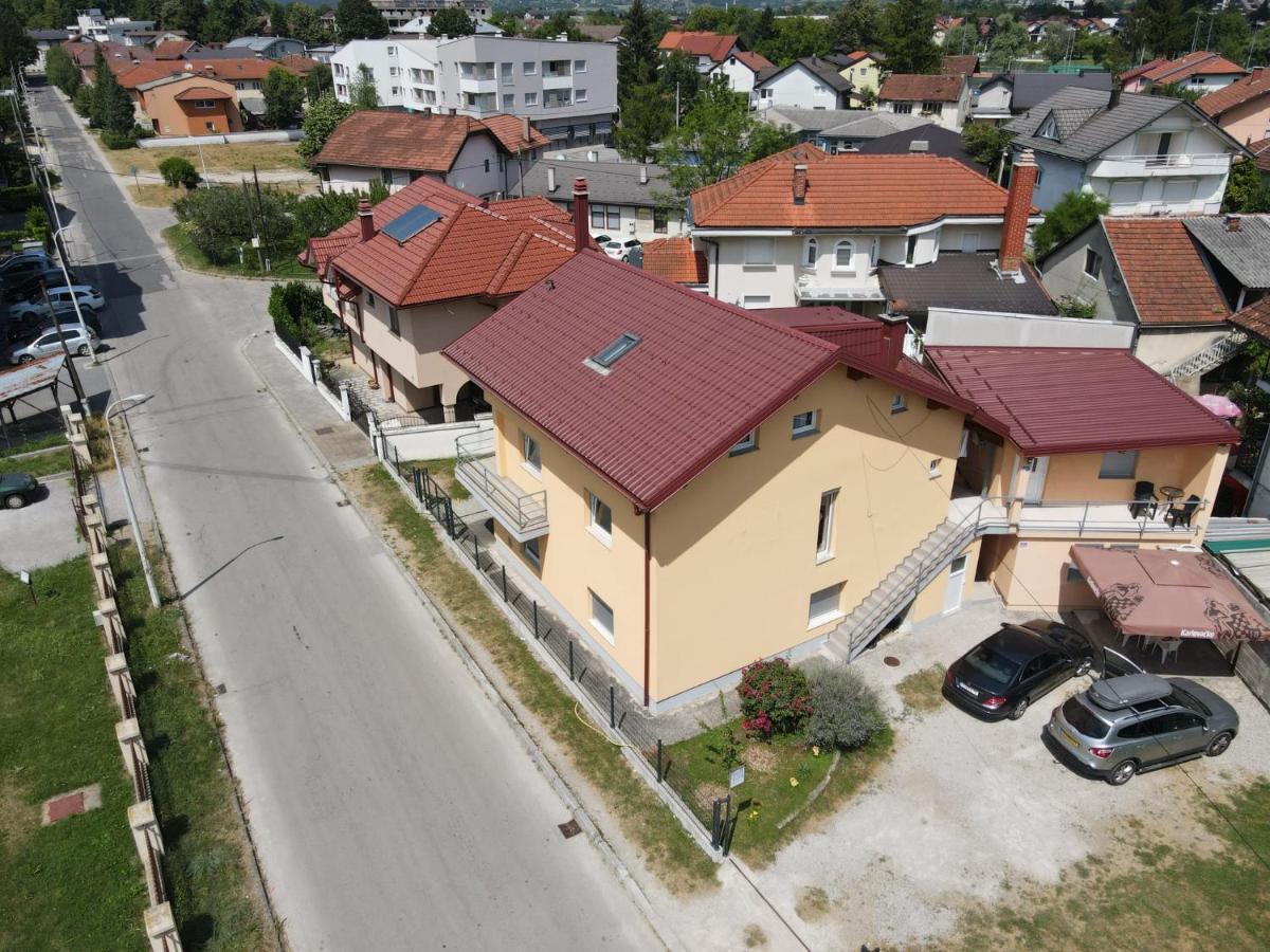 Apartments Aqua Resa Bihać Exteriör bild